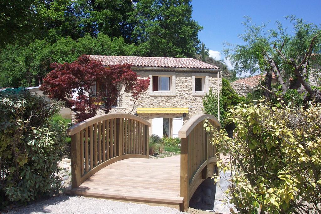 La Campagne St Lazare - Restaurant Chambres D'Hotes Piscine & Spa Forcalquier Eksteriør bilde